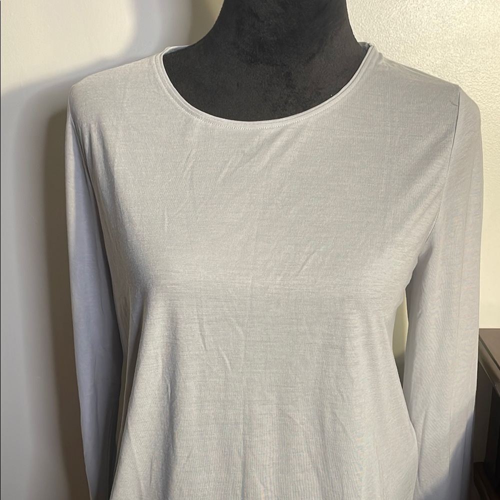 Under Armour Gray Long Sleeve Fitted T-Shirt